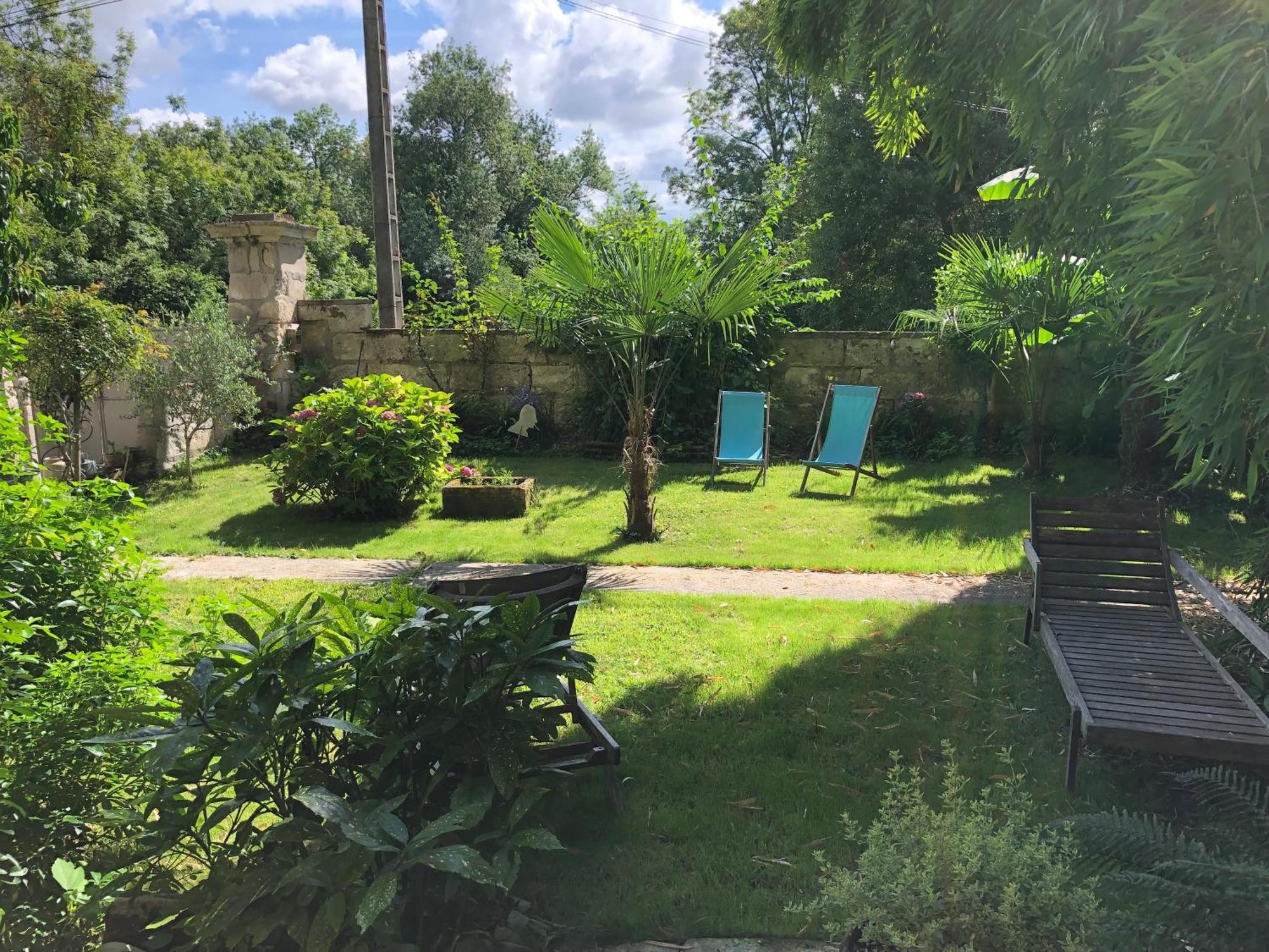 L'Heure Bleue Bed & Breakfast Saintes Exterior photo