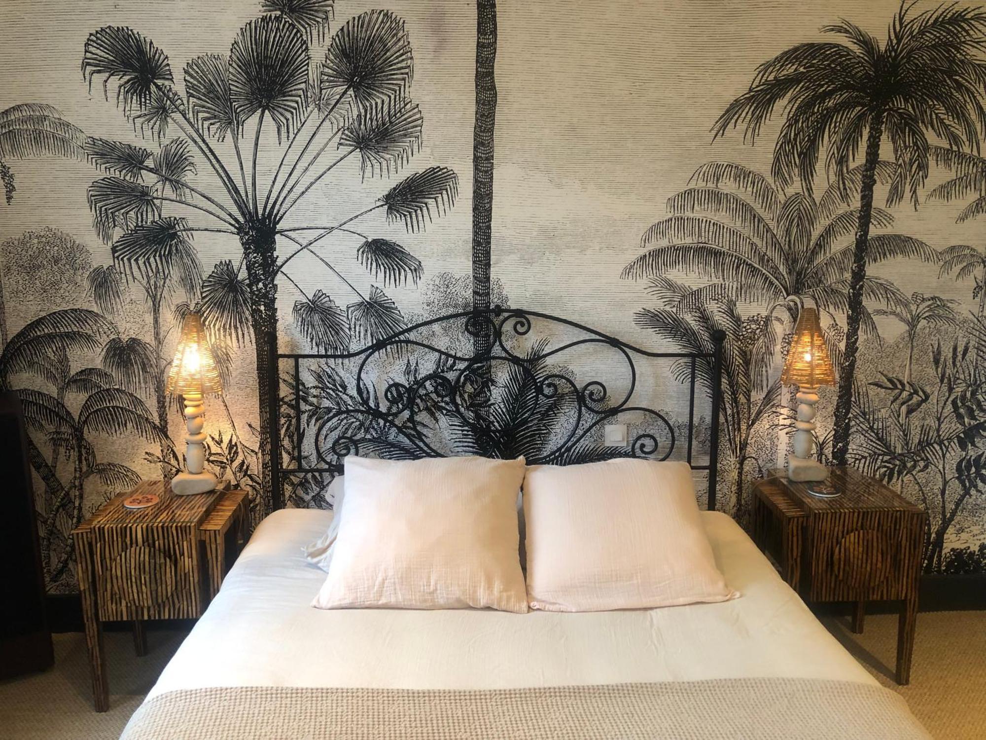 L'Heure Bleue Bed & Breakfast Saintes Exterior photo